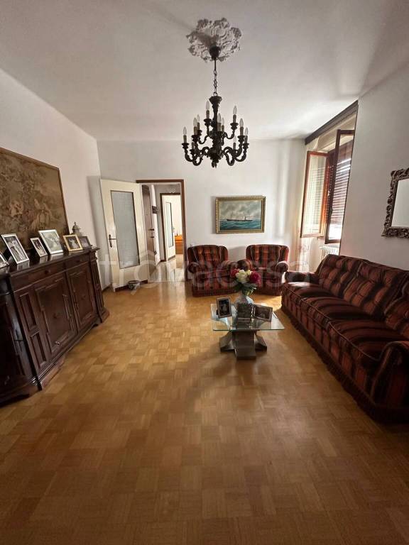 appartamento in vendita a Voghera
