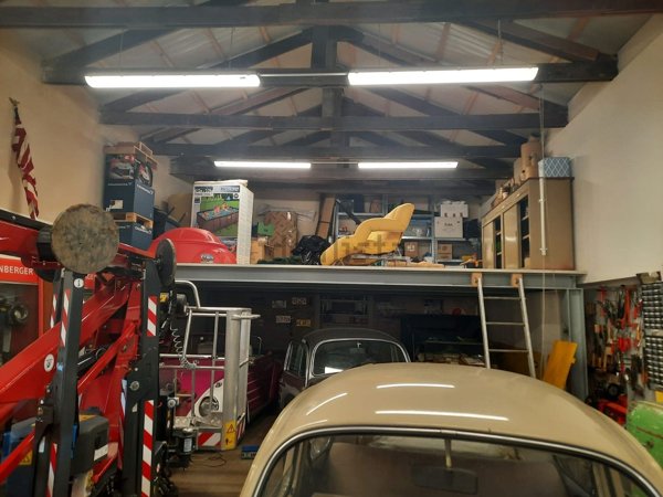 locale di sgombero in vendita a Voghera