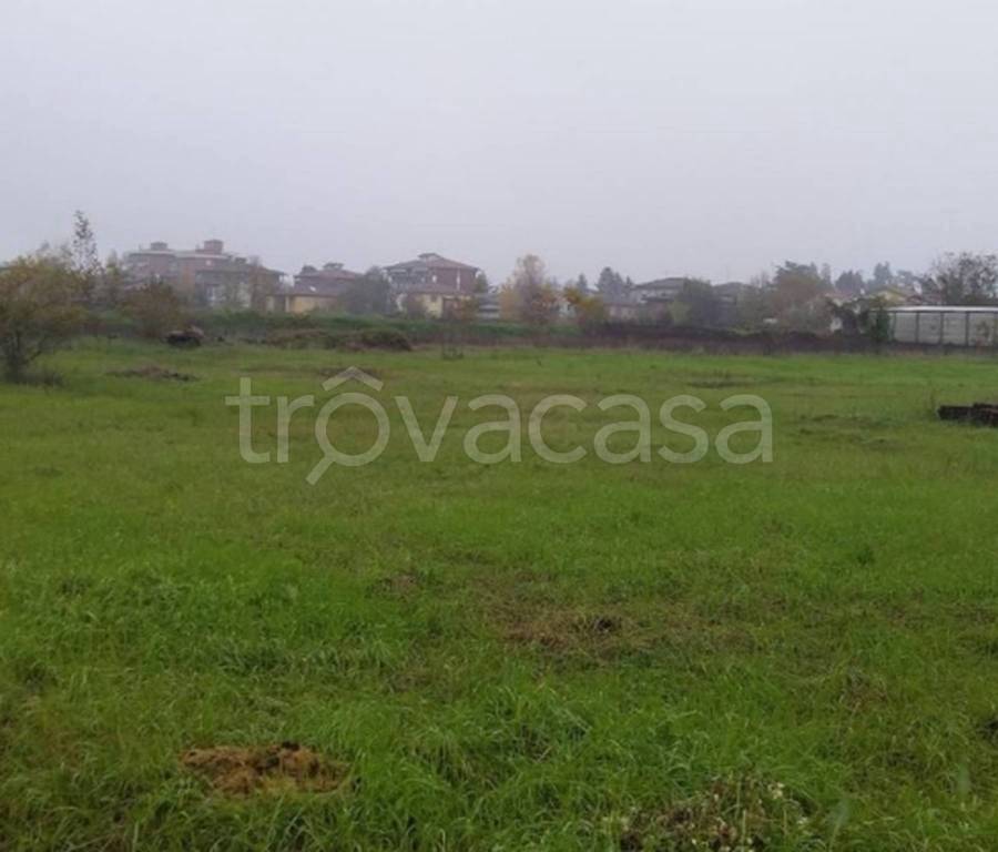 terreno edificabile in vendita a Voghera