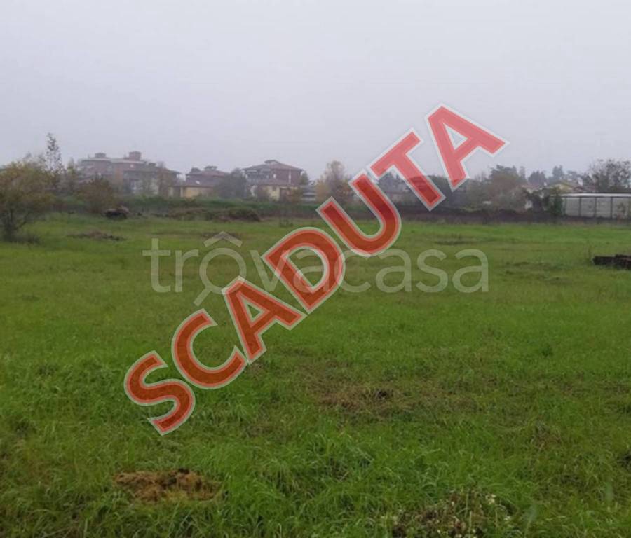 terreno edificabile in vendita a Voghera
