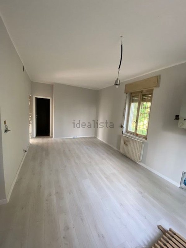 casa indipendente in vendita a Voghera