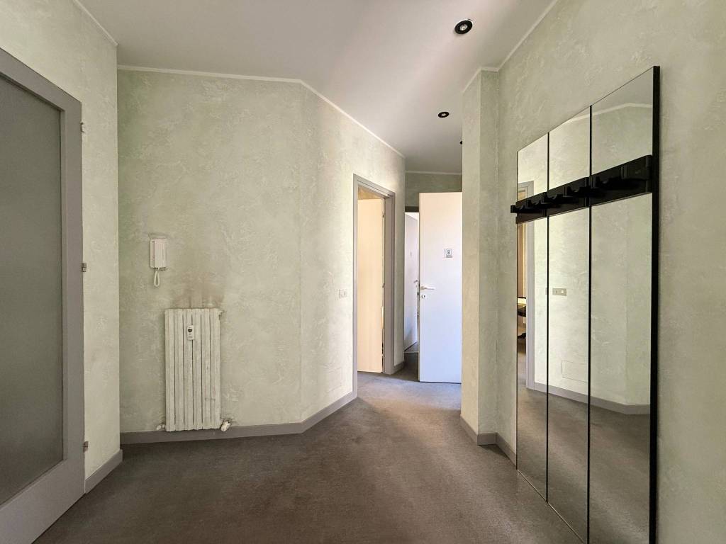 ufficio in vendita a Voghera