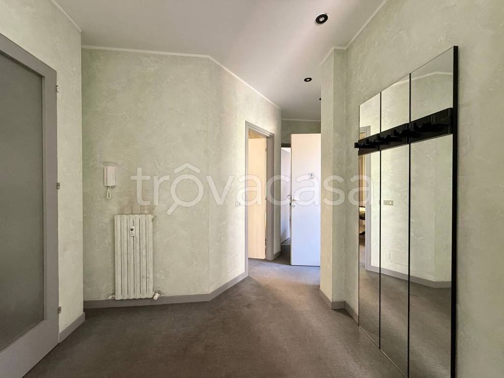 ufficio in vendita a Voghera