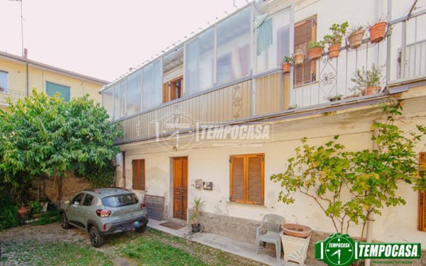 casa indipendente in vendita a Voghera