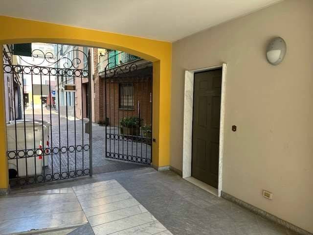 ufficio in vendita a Voghera