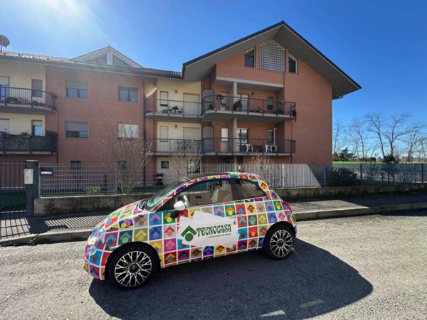 appartamento in vendita a Voghera in zona Medassino