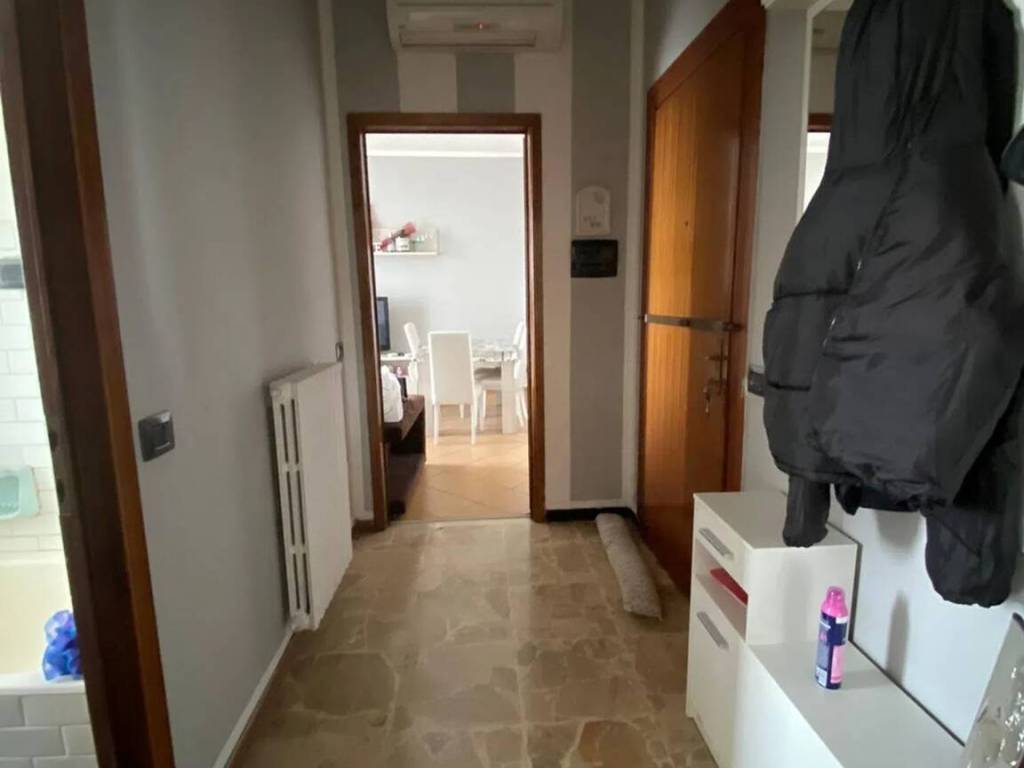 appartamento in vendita a Voghera in zona Medassino