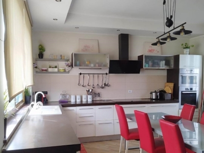 casa indipendente in vendita a Voghera