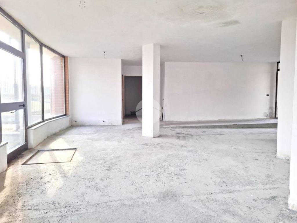 appartamento in vendita a Voghera in zona Medassino