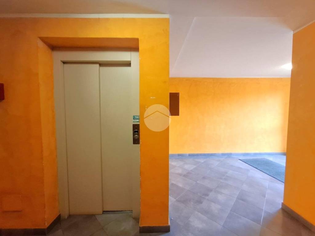 appartamento in vendita a Voghera in zona Medassino