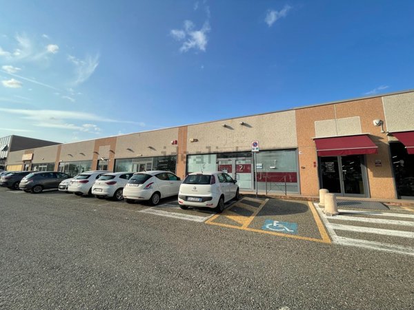 ufficio in vendita a Voghera