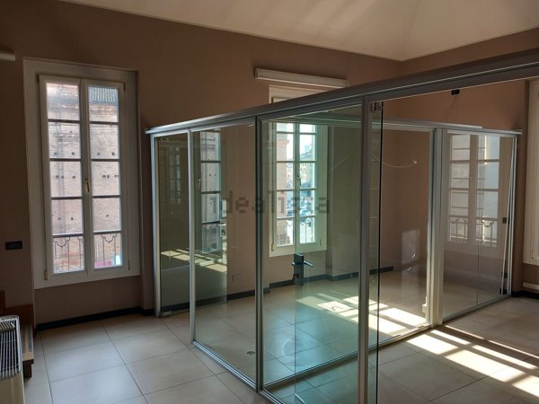 ufficio in vendita a Voghera