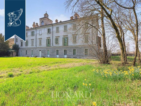 casa indipendente in vendita a Voghera in zona Campoferro