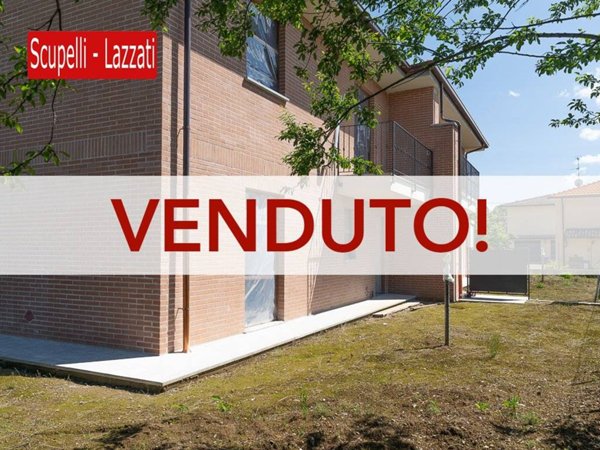 casa indipendente in vendita a Voghera