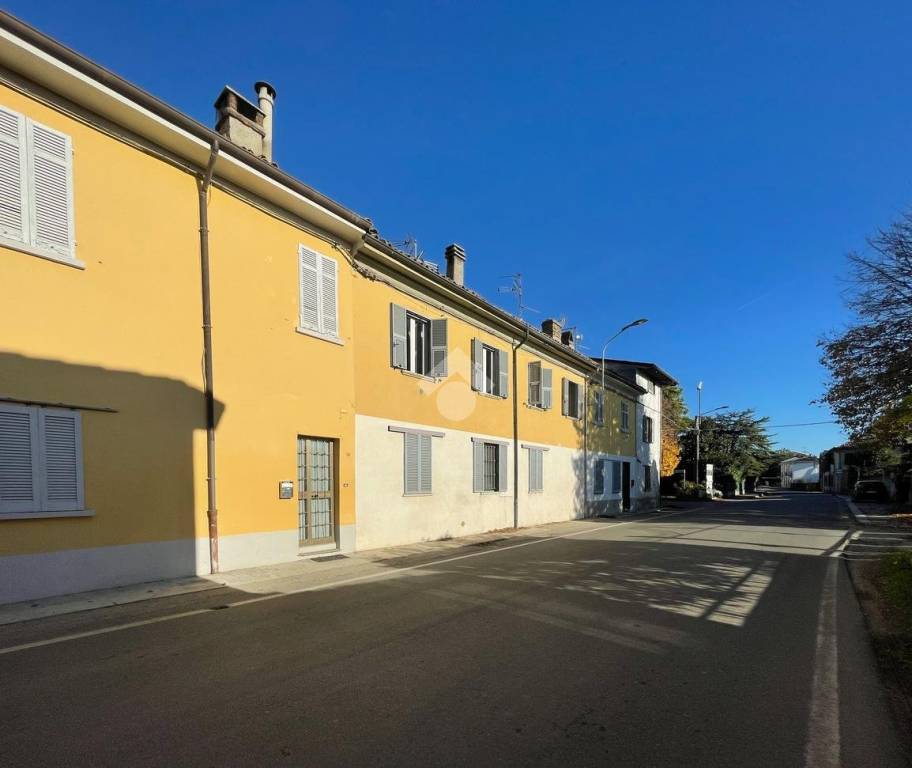 appartamento in vendita a Voghera in zona Torremenapace