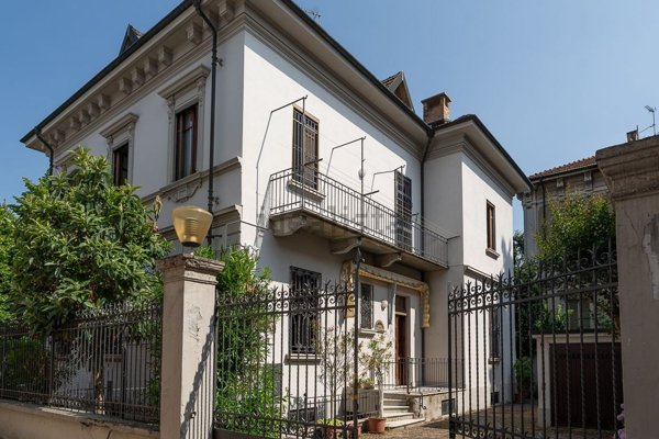 casa indipendente in vendita a Voghera
