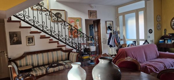 casa indipendente in vendita a Voghera