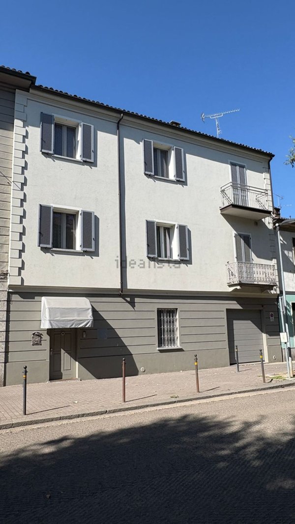 casa indipendente in vendita a Voghera