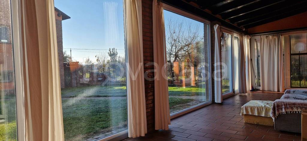 casa indipendente in vendita a Voghera