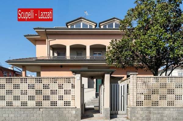 casa indipendente in vendita a Voghera