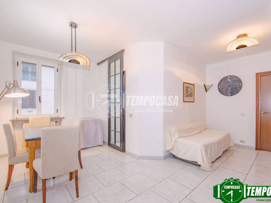 appartamento in vendita a Voghera in zona Oriolo