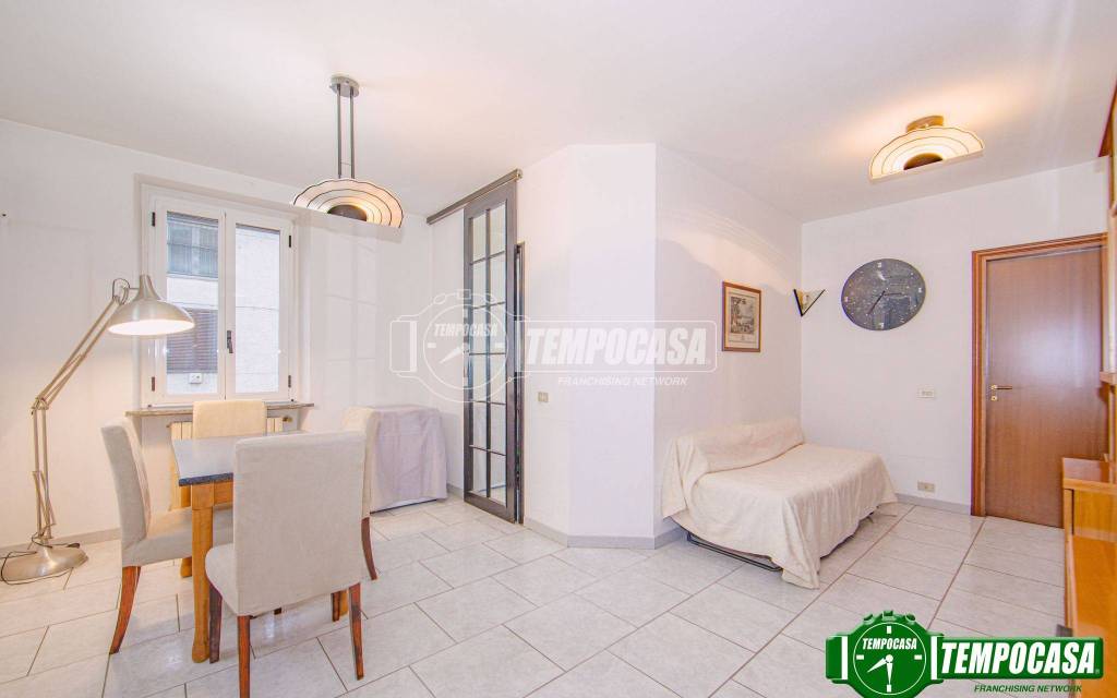 appartamento in vendita a Voghera in zona Oriolo