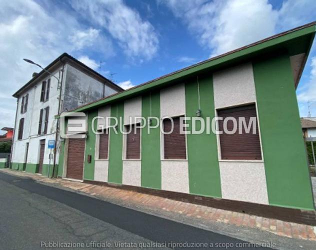 negozio in vendita a Voghera in zona Valle