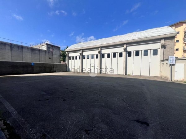 capannone in vendita a Voghera