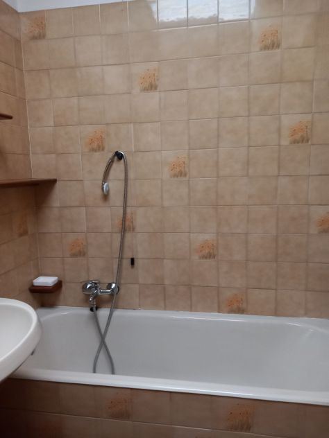 casa indipendente in vendita a Voghera