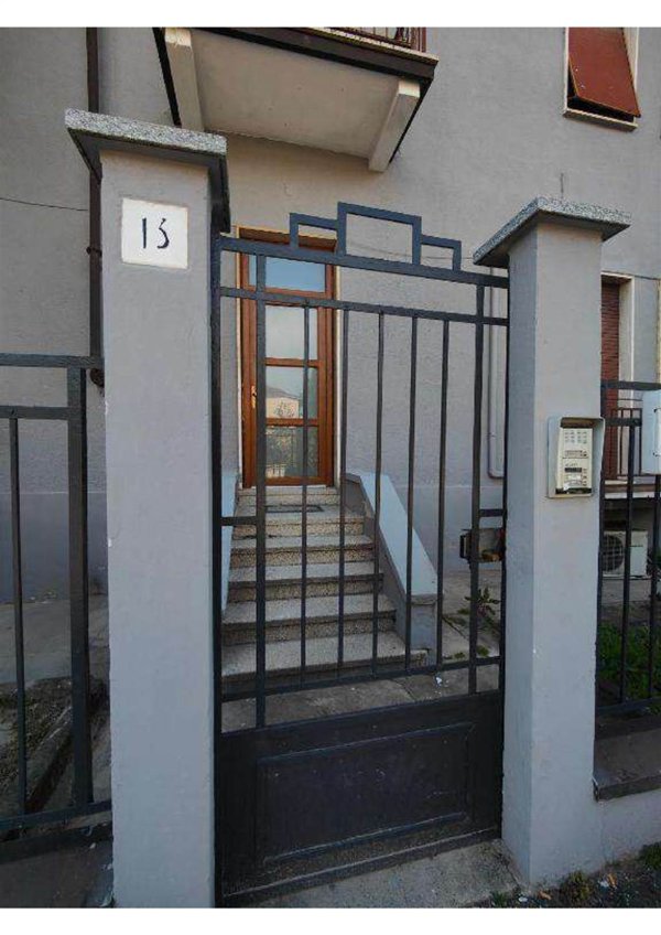 appartamento in vendita a Voghera in zona Medassino