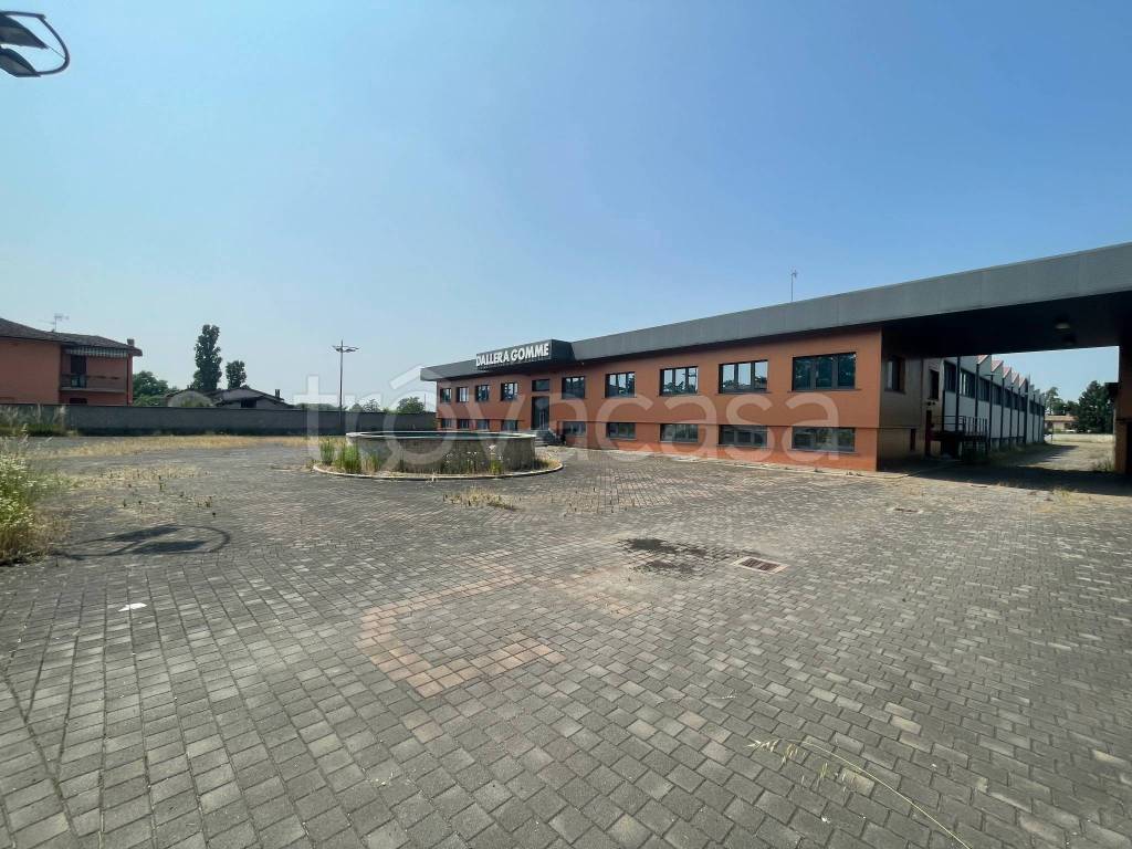 terreno edificabile in vendita a Voghera