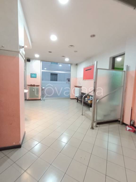 negozio in vendita a Voghera