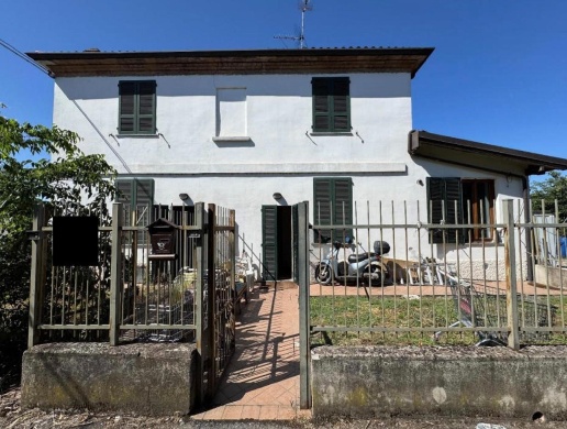 appartamento in vendita a Voghera in zona Medassino