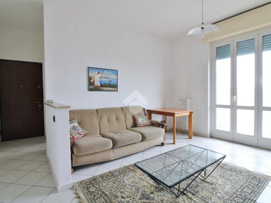 appartamento in vendita a Voghera in zona Campoferro