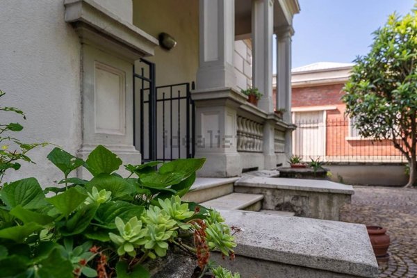 casa indipendente in vendita a Voghera