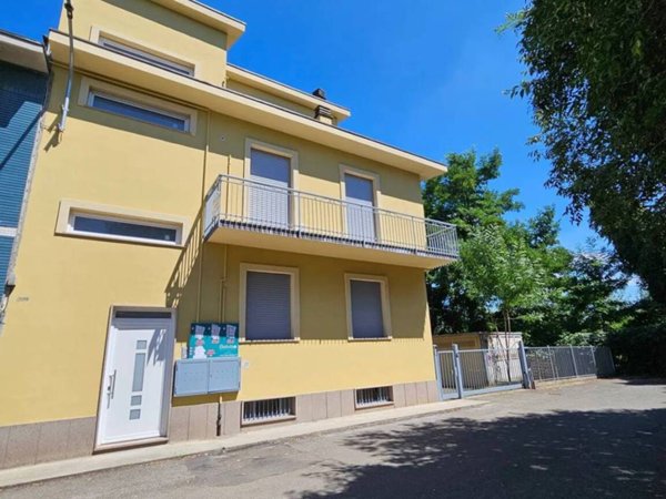 appartamento in vendita a Voghera in zona Medassino