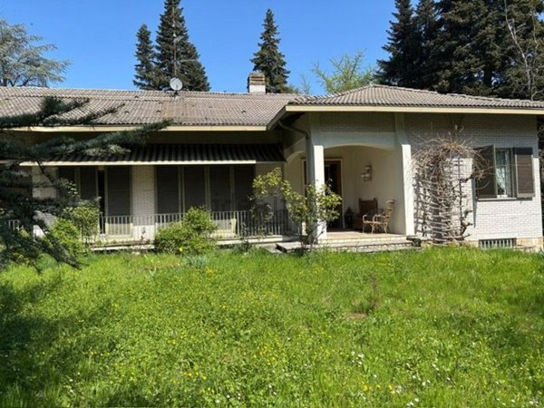 casa indipendente in vendita a Voghera