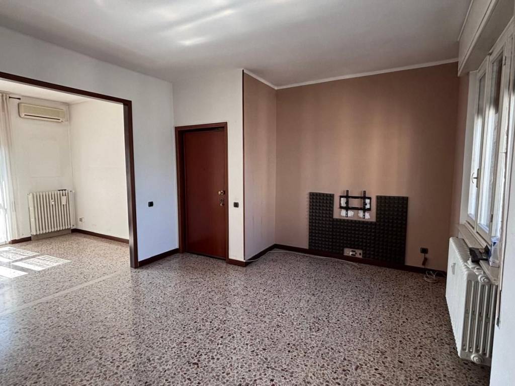 appartamento in vendita a Voghera