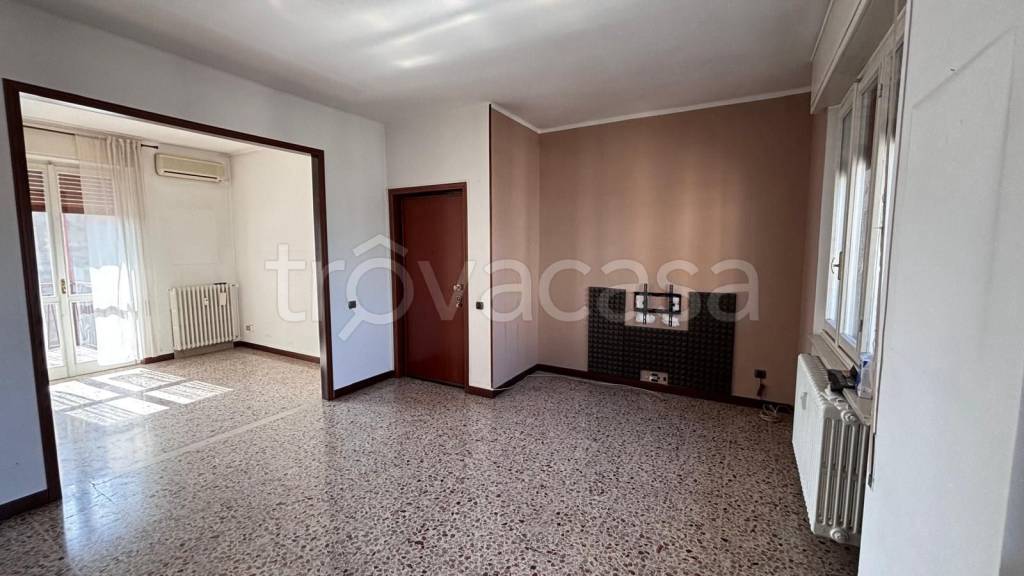 appartamento in vendita a Voghera