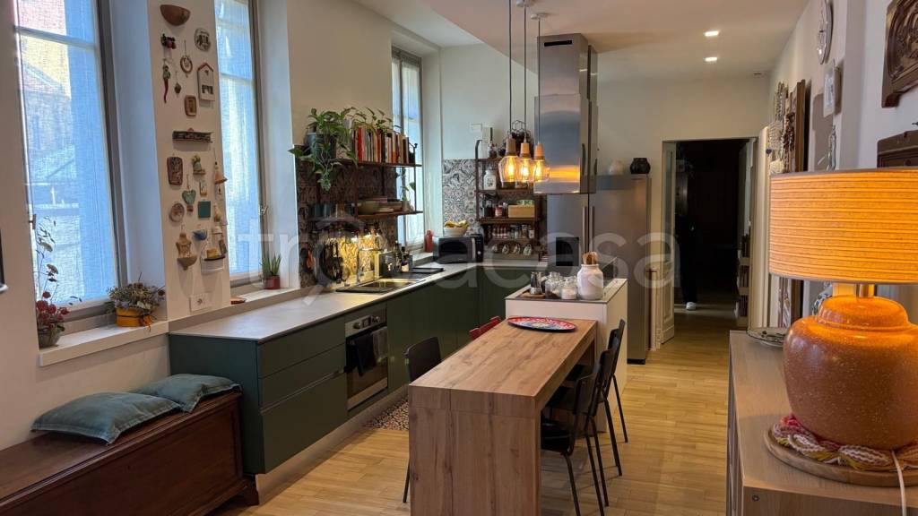 casa indipendente in vendita a Voghera