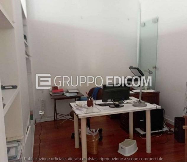 negozio in vendita a Voghera