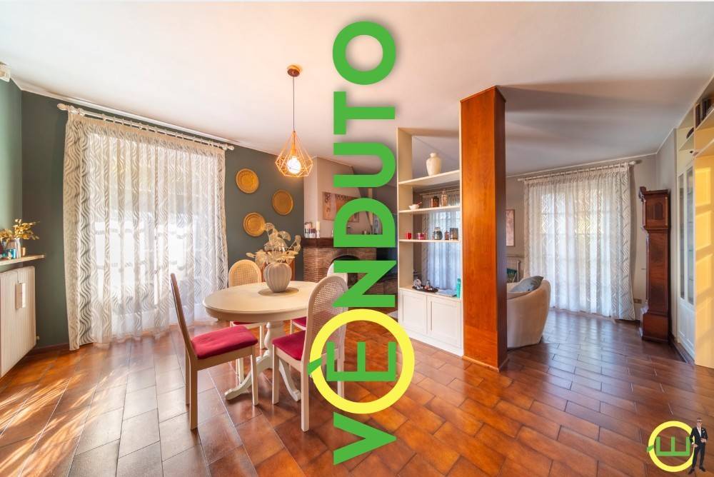 casa indipendente in vendita a Voghera