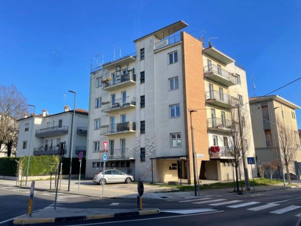 appartamento in vendita a Voghera