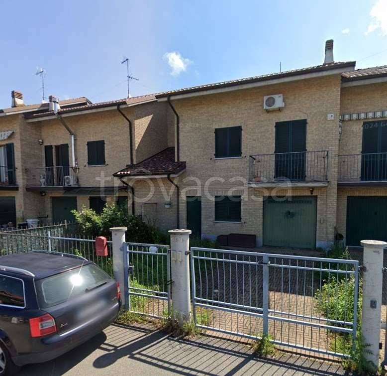 casa indipendente in vendita a Voghera