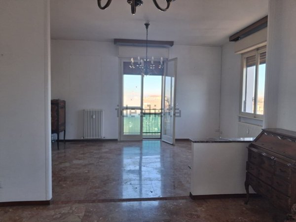 appartamento in vendita a Voghera