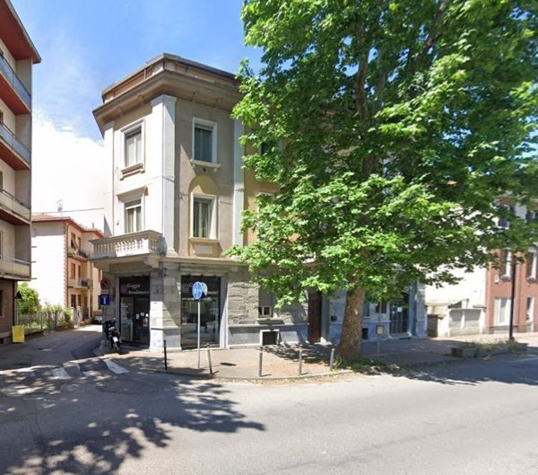 negozio in vendita a Voghera