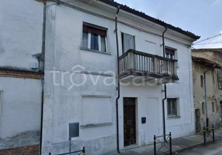 casa indipendente in vendita a Voghera