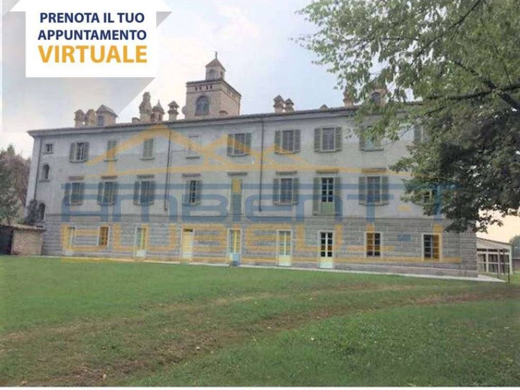 casa indipendente in vendita a Voghera in zona Campoferro