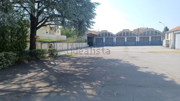 casa indipendente in vendita a Voghera