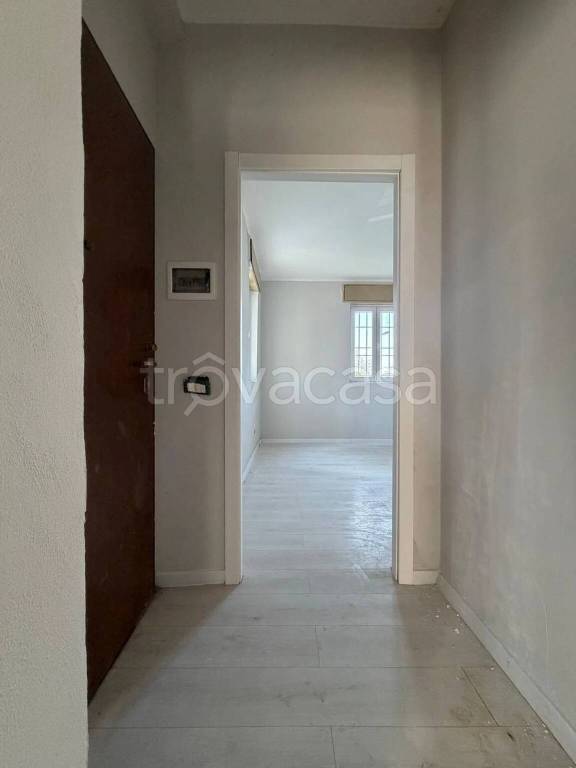 casa indipendente in vendita a Voghera